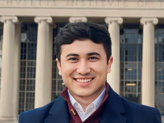 Picture of Anvar Sanaev in front of MIT building